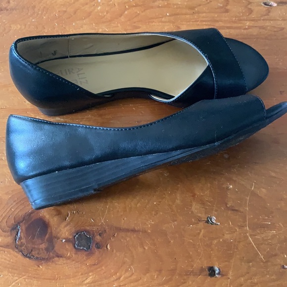 Naturalizer black flats - Picture 2 of 4